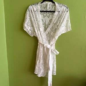 Flora Nikrooz Lace Robe Size Small White